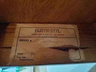 Mesa de madera maciza provenzal vintage