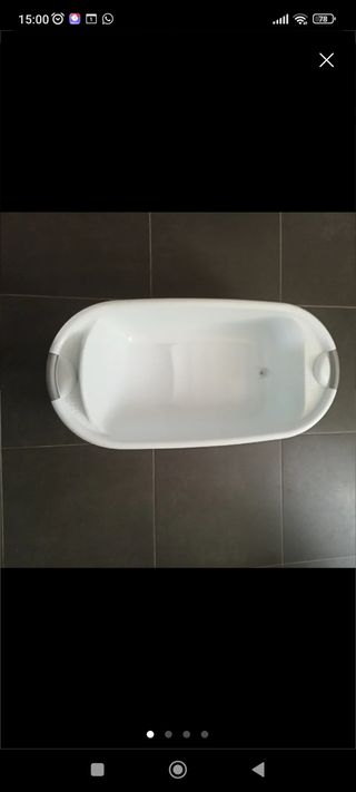 Bañera bebe amplia.