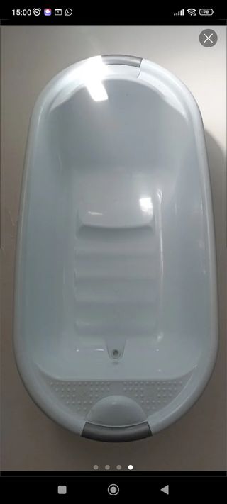 Bañera bebe amplia.