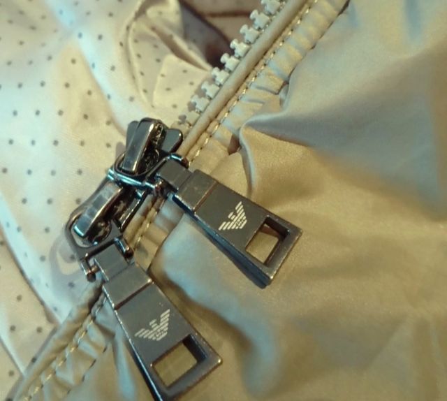 Emporio Armani chaqueta.