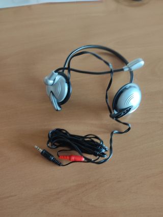 Auriculares y micrófono ordenador