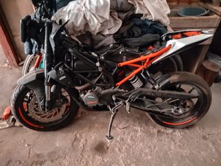 Ktm duke 125
