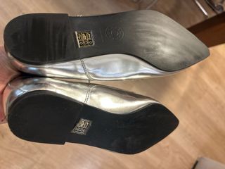 Zapatos oxford plateados bimba y lola 40