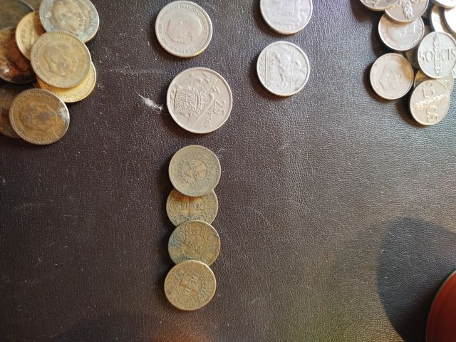 Monedas ,precio por separado las y hay  desde 10eu