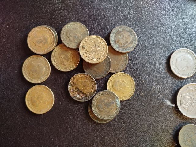 Monedas ,precio por separado las y hay  desde 10eu