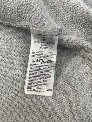 Sudadera GAP XS gris con capucha y detalles rosa