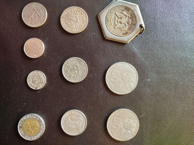 Monedas a valorar ,por separado precio desde 10 eu