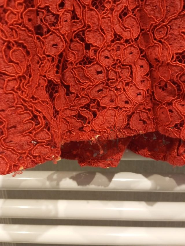 Top in pizzo e raso ZARA