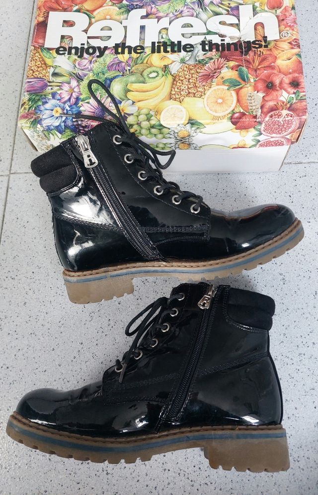 Botas de cordones negras