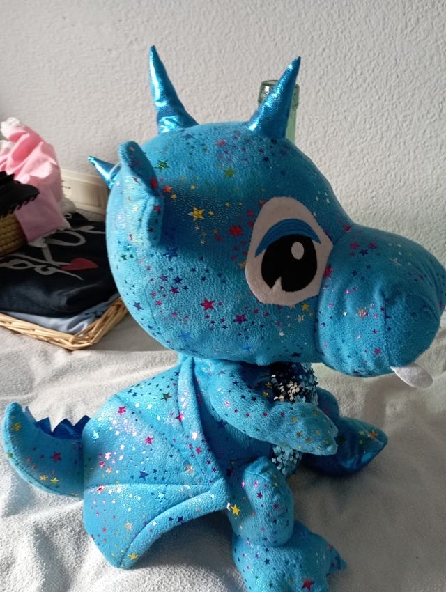 Peluche de dragón