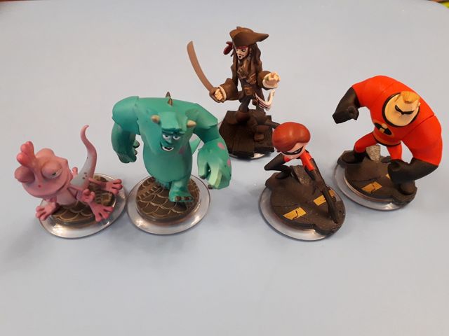 5 figuras juego DISNEY INFINITY