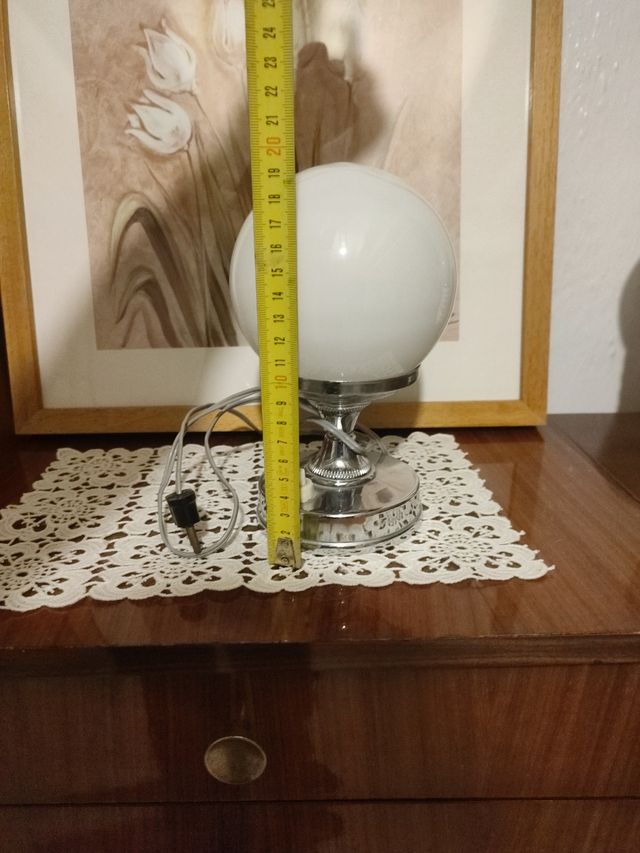 Lampade da comodino antiche