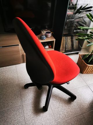 Silla de escritorio ikea roja