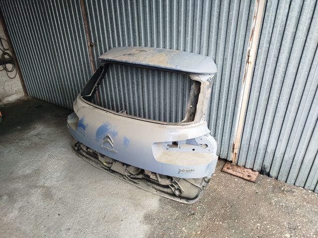 Portón trasero Citroen C4 Picasso 2015