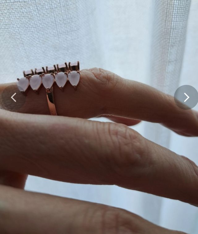 Conjunto anillo y pendientes trepadores