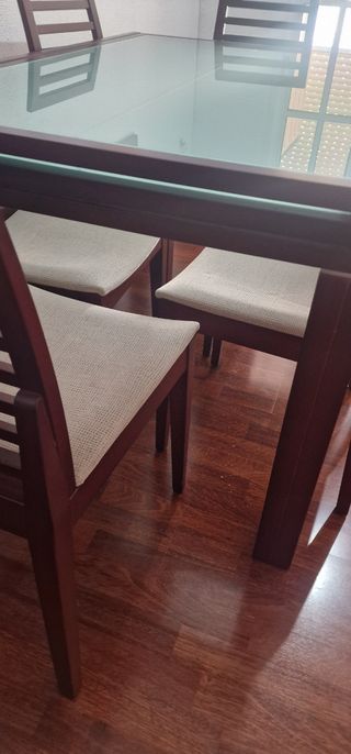 Mesa salón extensible  con 6 sillas
