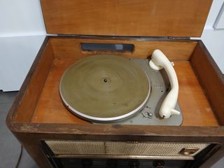 Antica Radio Vintage A Valvole Con Giradischi Radi