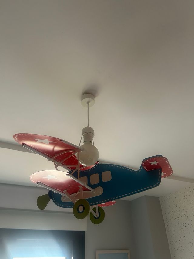 Lampara infantil avion