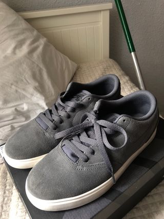 Zapatillas nike grises