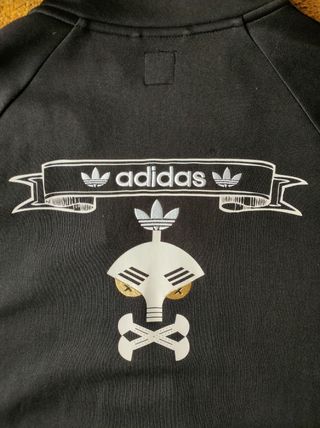 Talla L/ Chaqueta Adidas Originals.