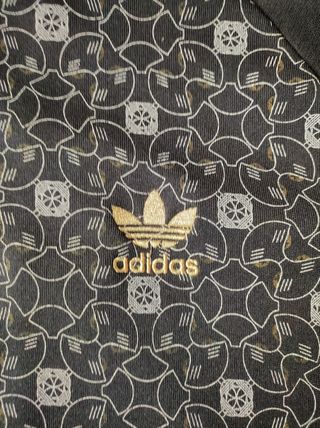 Talla L/ Chaqueta Adidas Originals.