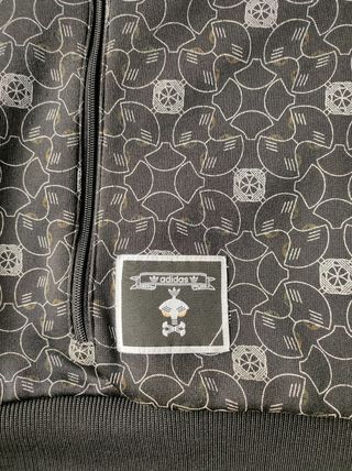 Talla L/ Chaqueta Adidas Originals.