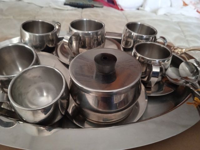 servizio caffè 6 persone in acciaio Inox + 6 cucch