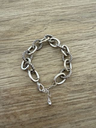 Pulsera plateada eslabones