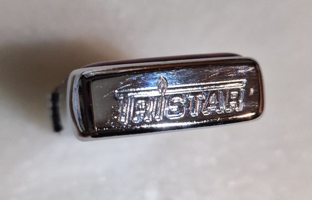 Mechero Tristar de gasolina esmaltado.