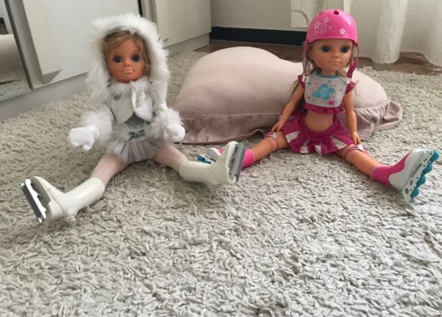 1 bambola rollerblade e 1 bambola pattinatrice