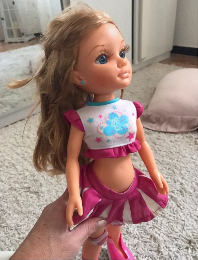 1 bambola rollerblade e 1 bambola pattinatrice