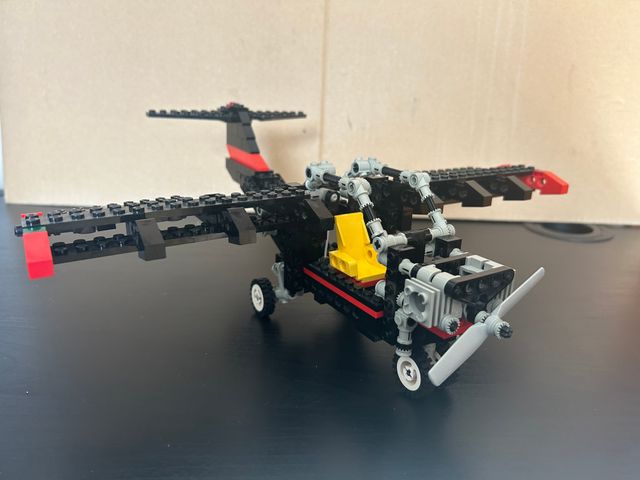 Lego Technic set 8836 SKY RANGER