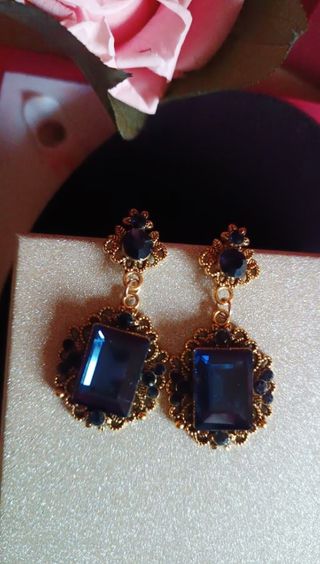 Nuovi - Orecchini in stile barocco a lobo pendente