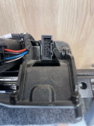 Pantalla audi A6 motorizada 