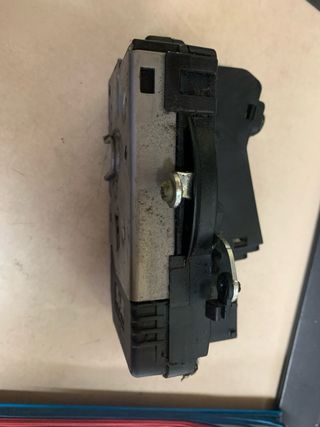 Cerradura puerta conductor Renault Trafic