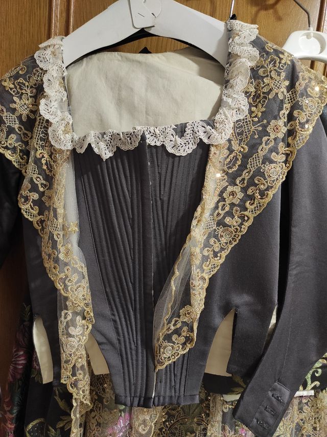 Traje de fallera completo