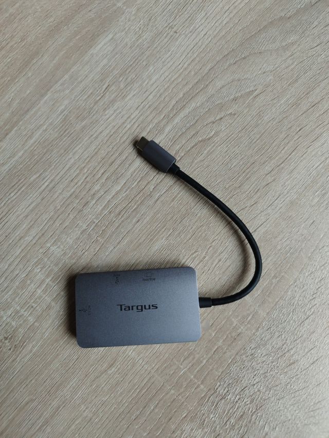 Multi port hub TARGUS
