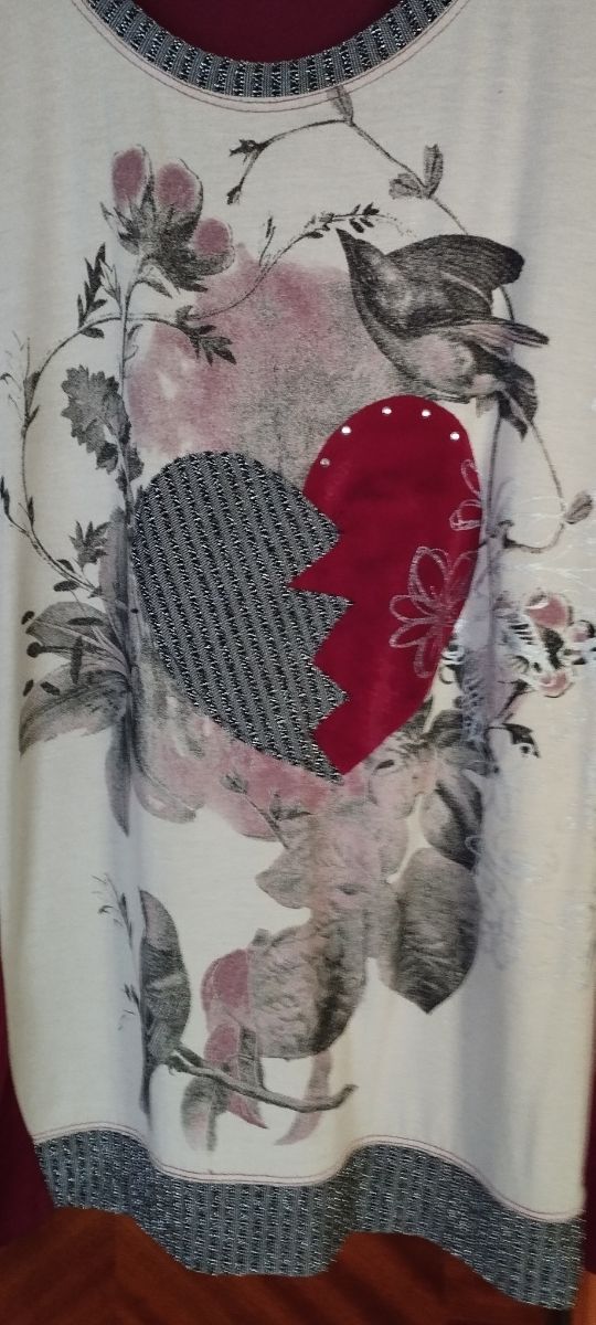 CAMISETA MANGA LARGA ESTAMPADA. XL.