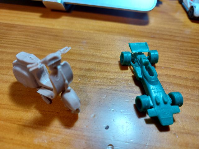 MONTAPLEX VESPA Y DUNKIN FORMULA 1.