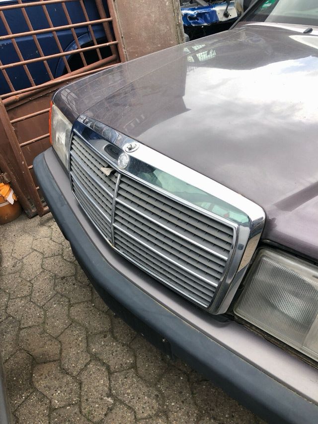 Parrilla rejilla mercedes 190