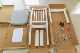 MONTAJE DE MUEBLES y Manitas - 613860982