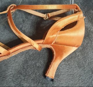 Zapatos de baile marrón con tiras N°41