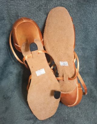 Zapatos de baile marrón con tiras N°41