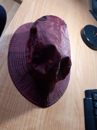 Gorro de pescador Granate