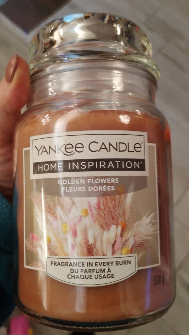 Yankee candle golden flowers