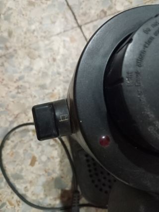 Cafetera de 5 cafés y calienta leche