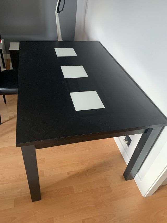 MESA DE COMEDOR