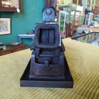 ANTIGUA PLANCHA DE HIERRO