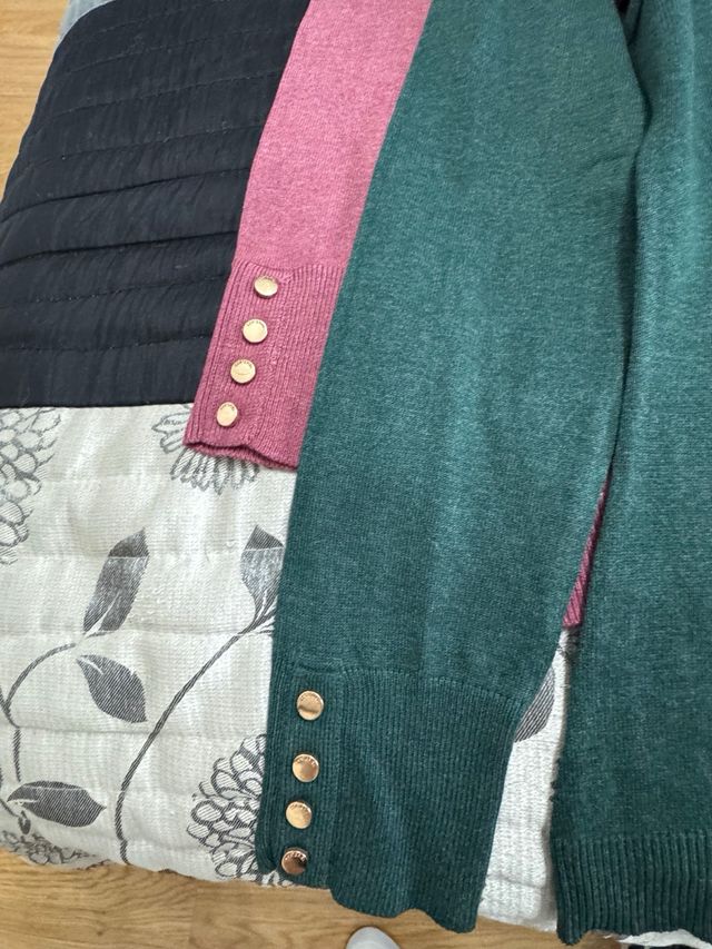 Jerseys de Cortefiel en perfecto estado