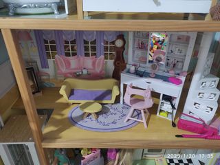Casita Barbie con muebles, ascensor
